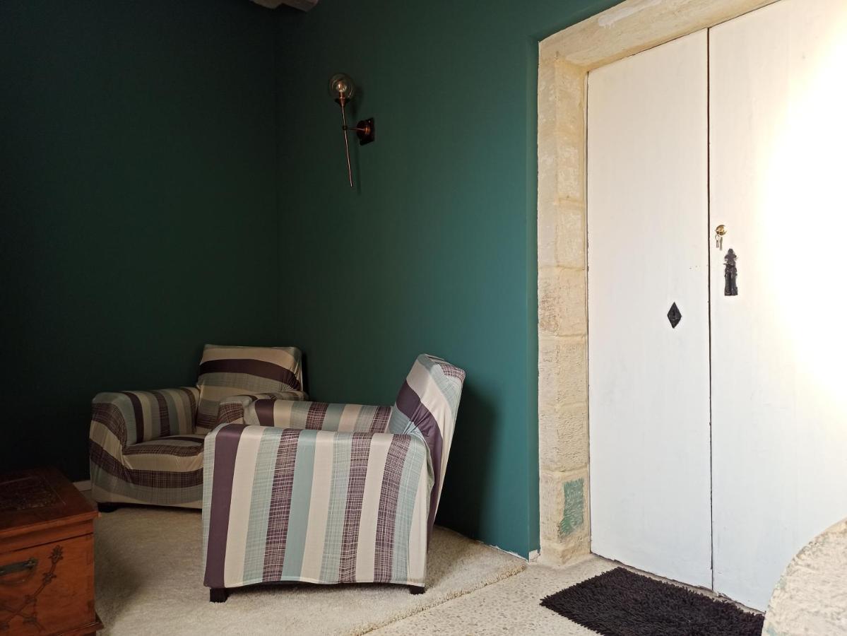 Beautiful Studio Apartment In Qormi Malta Exterior photo