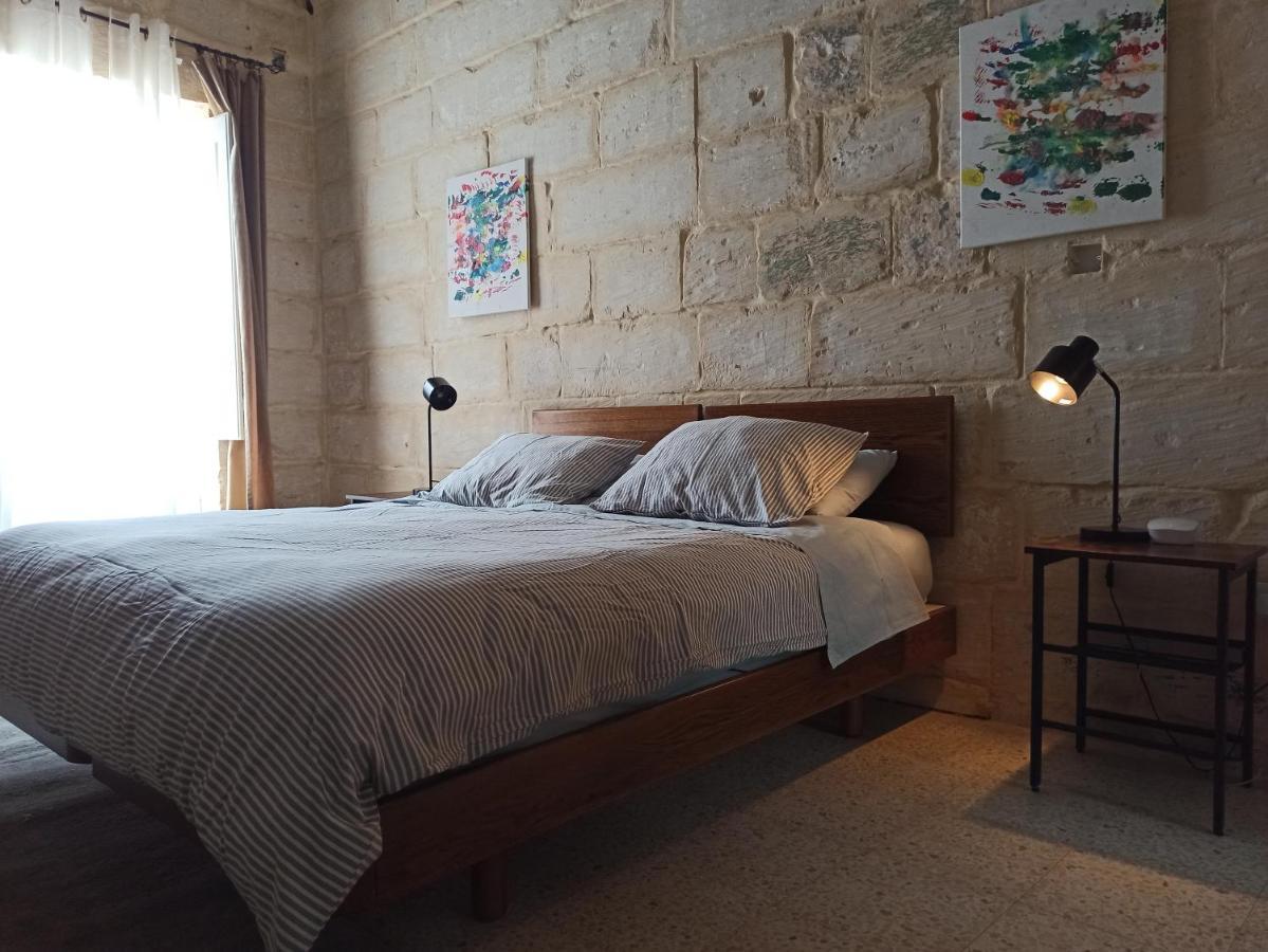Beautiful Studio Apartment In Qormi Malta Exterior photo